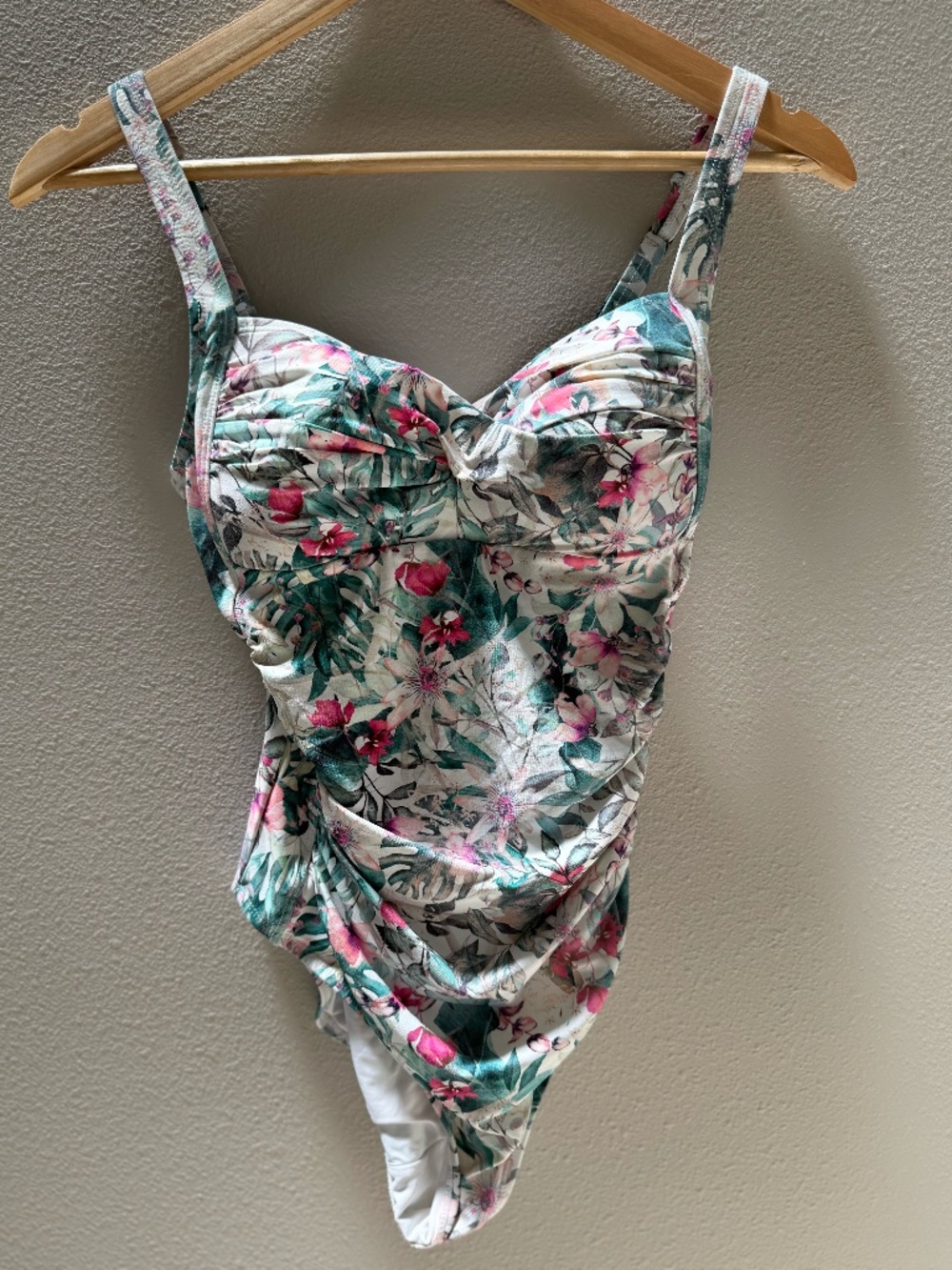 Nitpick Onepiece Swimsuit